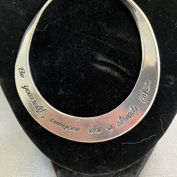 "Be Yourself" Silver Inscription Necklace Pendant - Picture 2 of 4